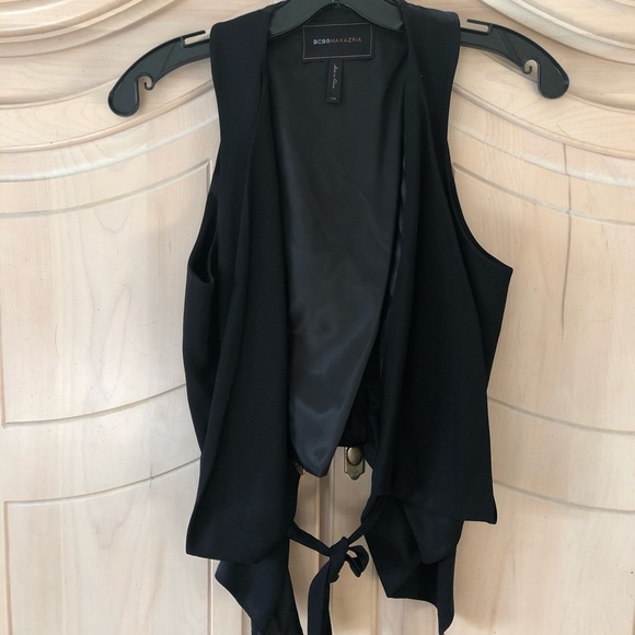 BCBG vest - Picture 1 of 3